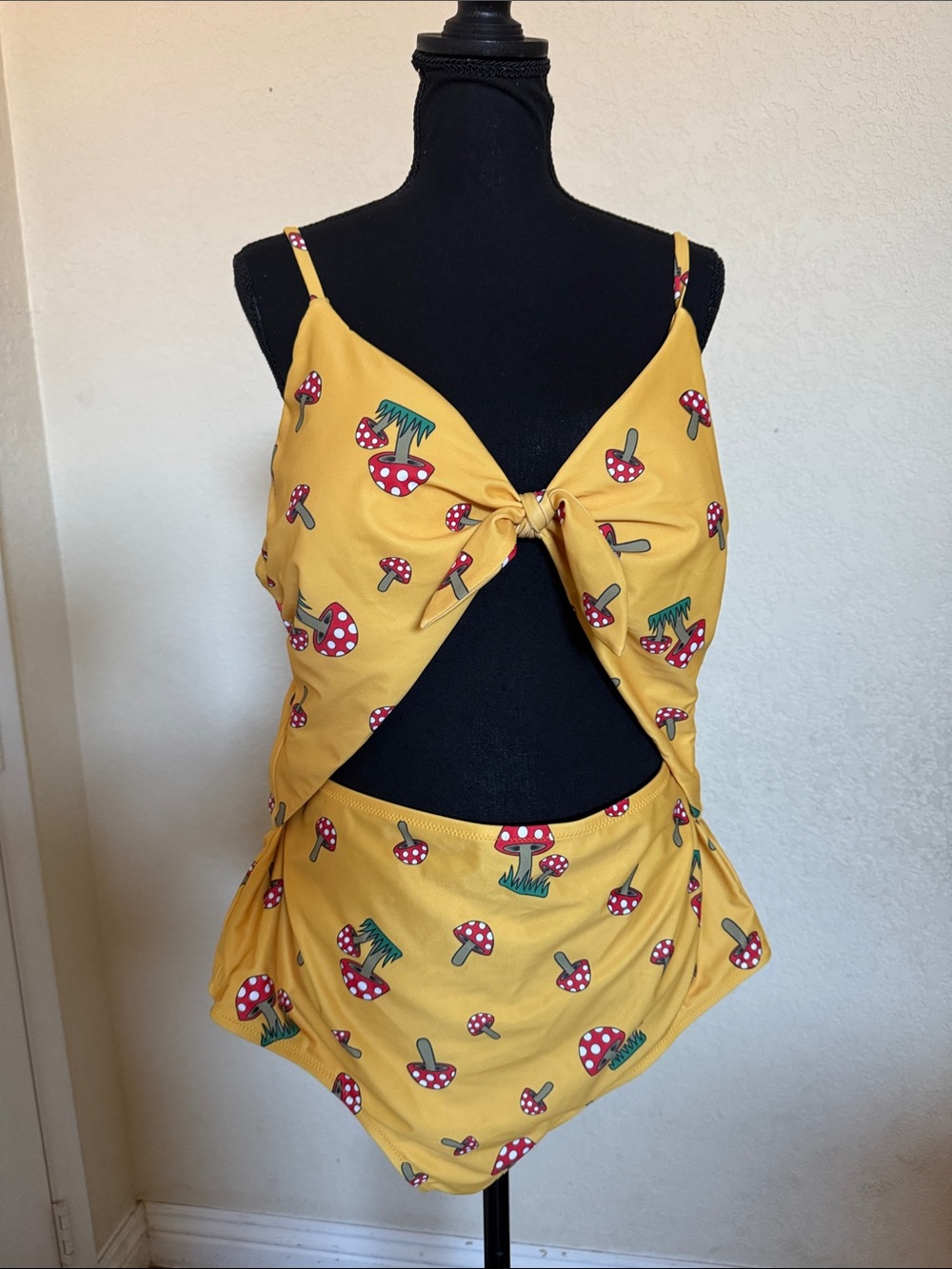 NWT ModCloth Yellow Mushroom Print Bikini Top with Red Accents 3X